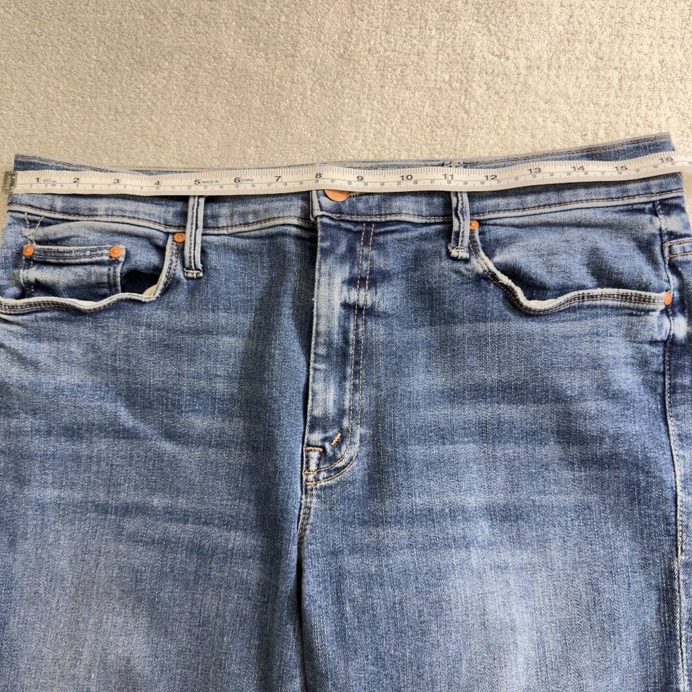 Mother The Weekender Fray Jeans Size 33 Medium Wash Denim Flared Leg Made In USA - Picture 9 of 13